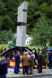 Homenaje a las vctimas  republicanas del pozo Fortuna